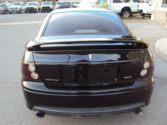 Pontiac GTO 2005 photo 1