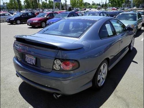 Pontiac GTO 2006 photo 1