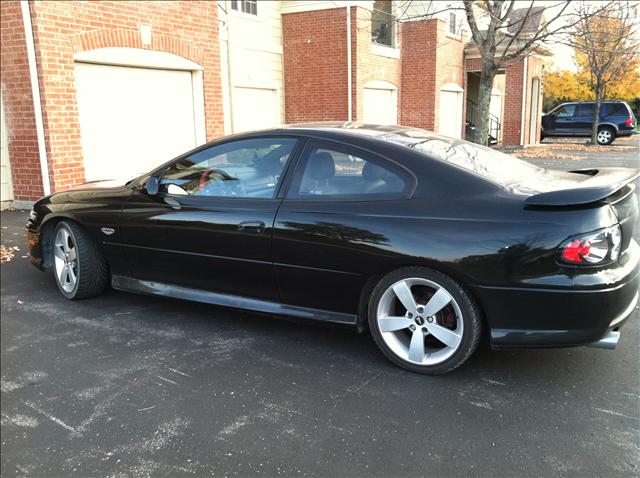 Pontiac GTO Crew Cab Short Box 4-wheel Drive LT 4x4 Truck Sports Car