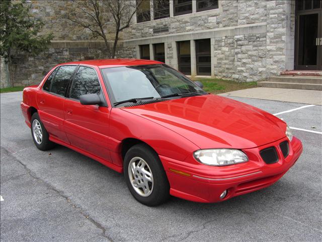 Pontiac Grand Am SE Sedan