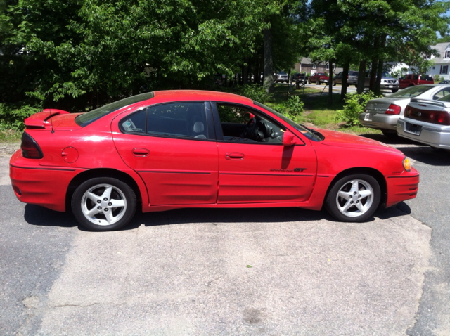 Pontiac Grand Am XUV SLE 4WD Sedan