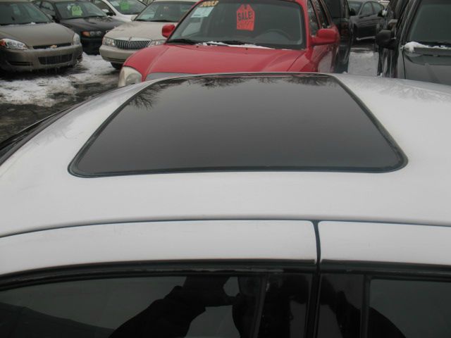 Pontiac Grand Am XUV SLE 4WD Sedan