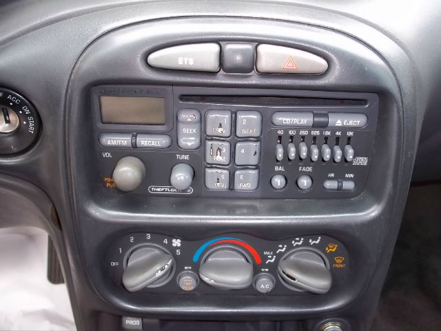 Pontiac Grand Am 2000 photo 1