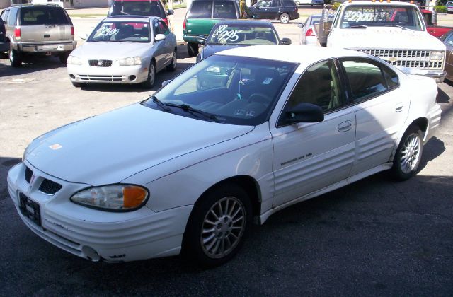 Pontiac Grand Am 2000 photo 2