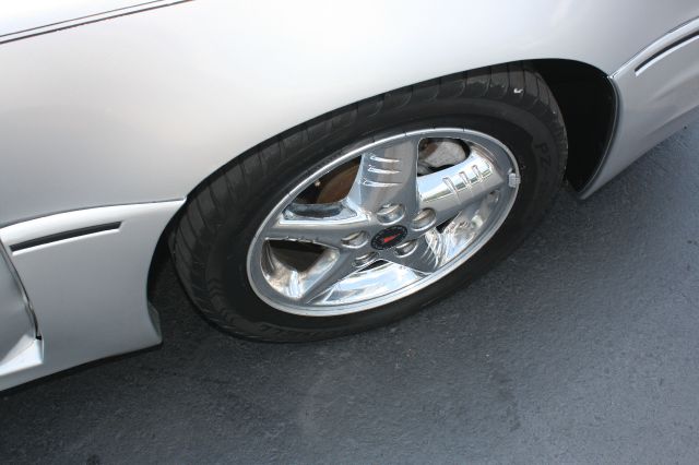 Pontiac Grand Am XUV SLE 4WD Sedan