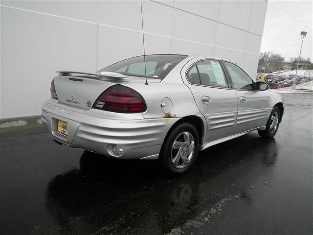 Pontiac Grand Am 2002 photo 1