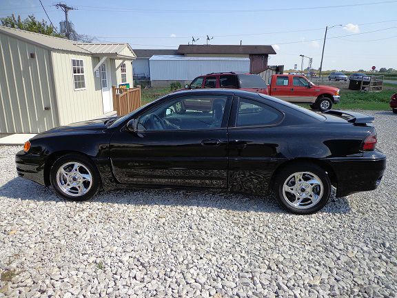 Pontiac Grand Am 2002 photo 2