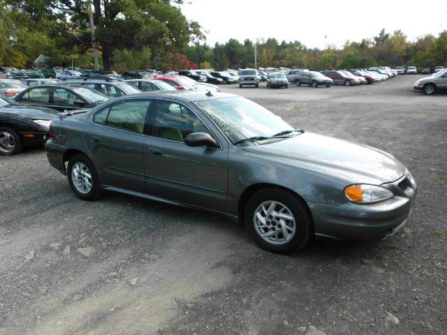 Pontiac Grand Am 4WD Supercrew Styleside 5-1/2 Ft Box XLT Sedan