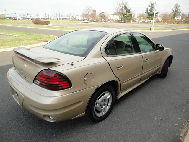 Pontiac Grand Am 2003 photo 2