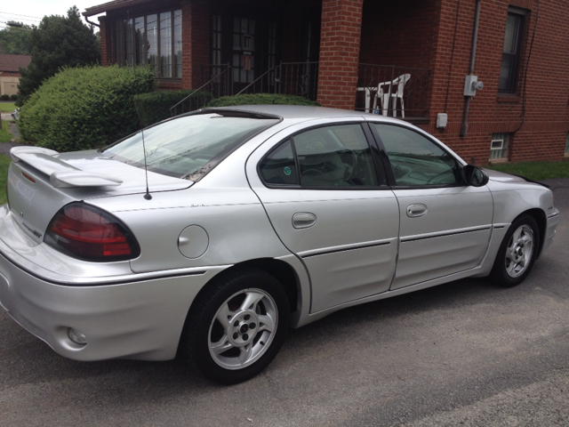 Pontiac Grand Am 2003 photo 2