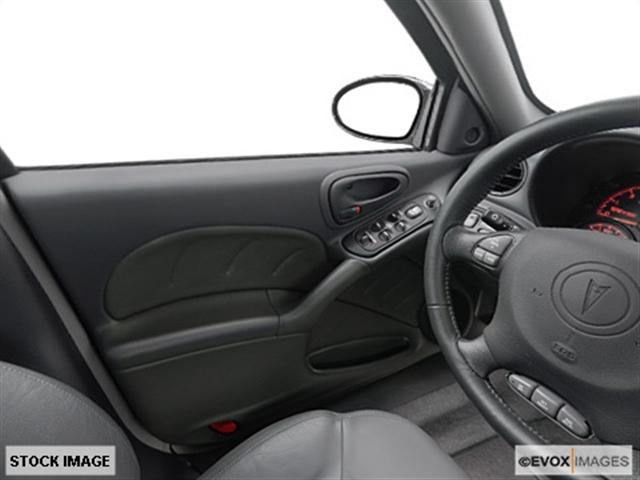 Pontiac Grand Am 2003 photo 2