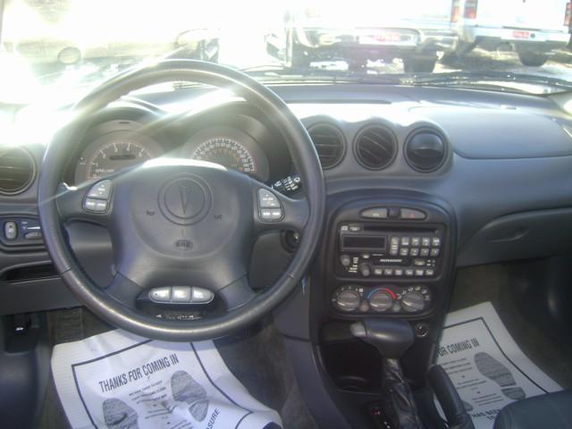 Pontiac Grand Am 2003 photo 2