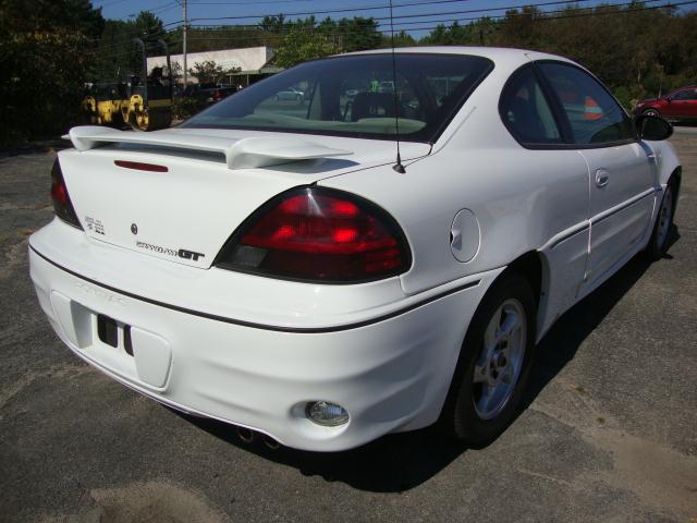 Pontiac Grand Am 2003 photo 2