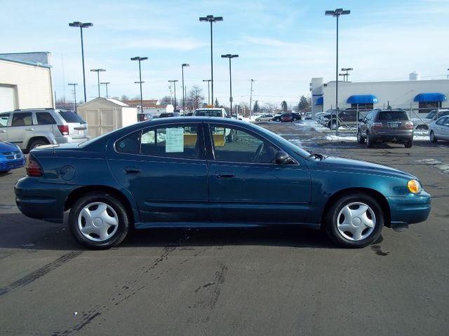 Pontiac Grand Am SE Sedan