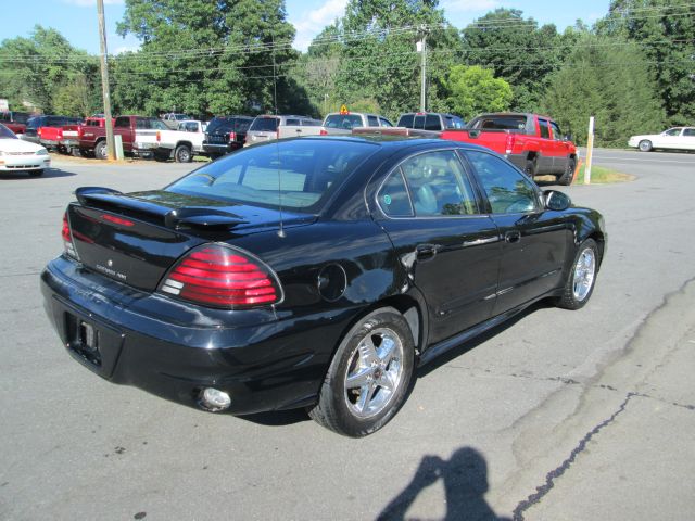Pontiac Grand Am 2004 photo 2