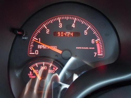 Pontiac Grand Am 2004 photo 2