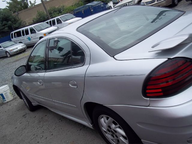 Pontiac Grand Am 2004 photo 2