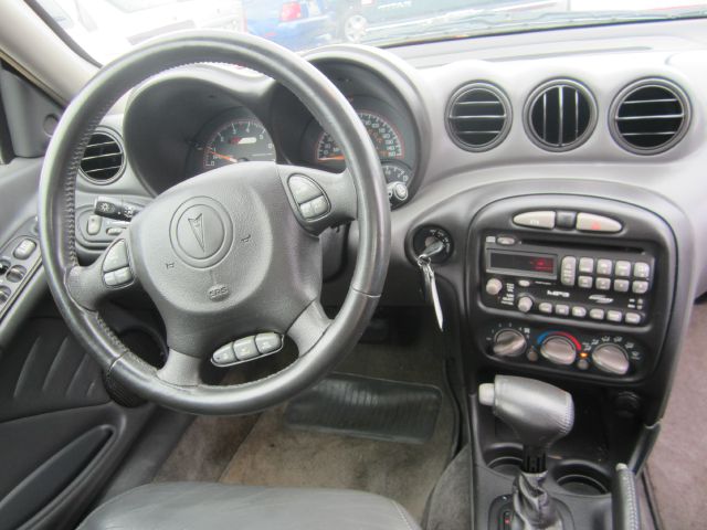 Pontiac Grand Am XLT Lariat CREW CAB FX4 Sedan