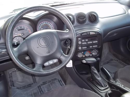 Pontiac Grand Am 2004 photo 2