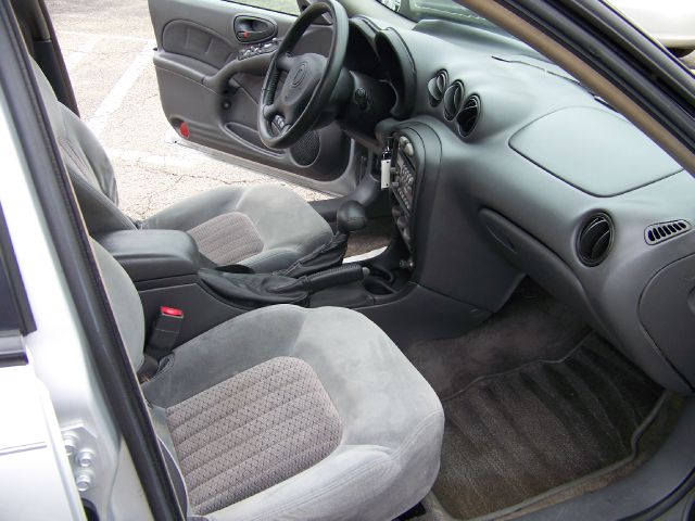 Pontiac Grand Am XUV SLE 4WD Sedan