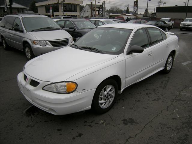 Pontiac Grand Am 4WD Supercrew Styleside 5-1/2 Ft Box XLT Sedan