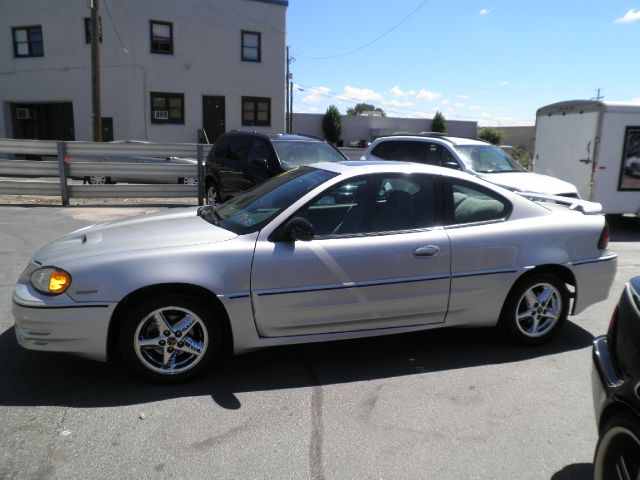 Pontiac Grand Am 2004 photo 2