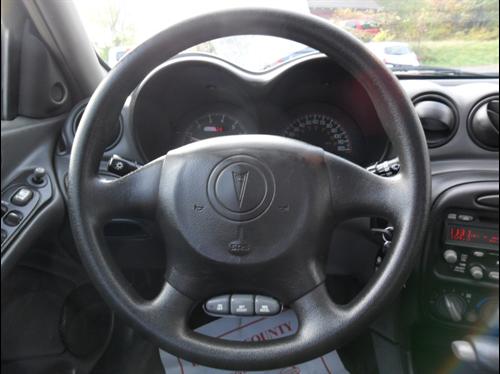 Pontiac Grand Am 2004 photo 2