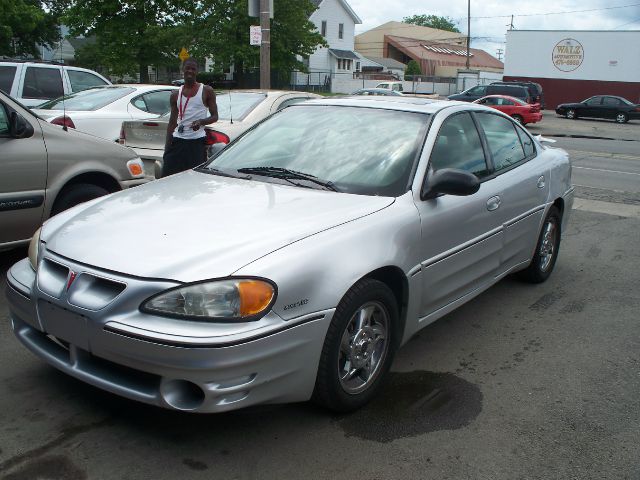 Pontiac Grand Am XUV SLE 4WD Sedan
