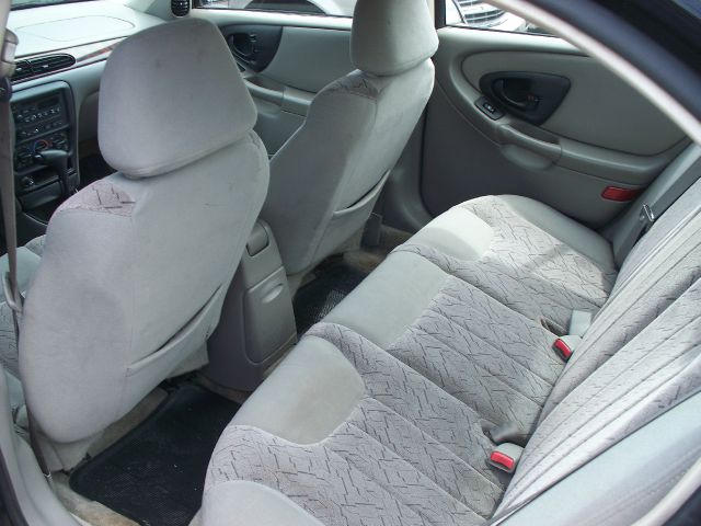 Pontiac Grand Am 2004 photo 2