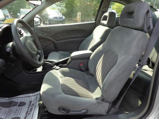 Pontiac Grand Am 2005 photo 2