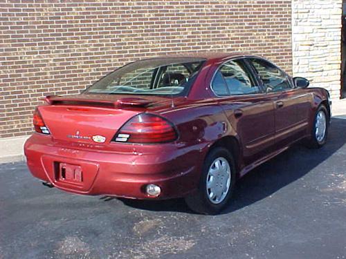 Pontiac Grand Am 2005 photo 2