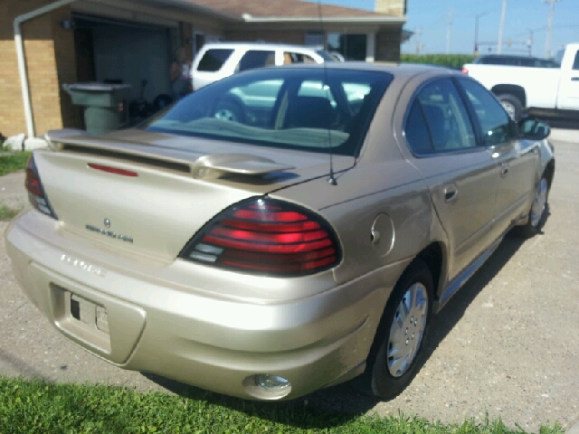 Pontiac Grand Am 2005 photo 2