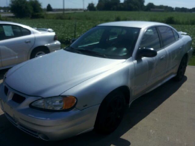 Pontiac Grand Am 2005 photo 2