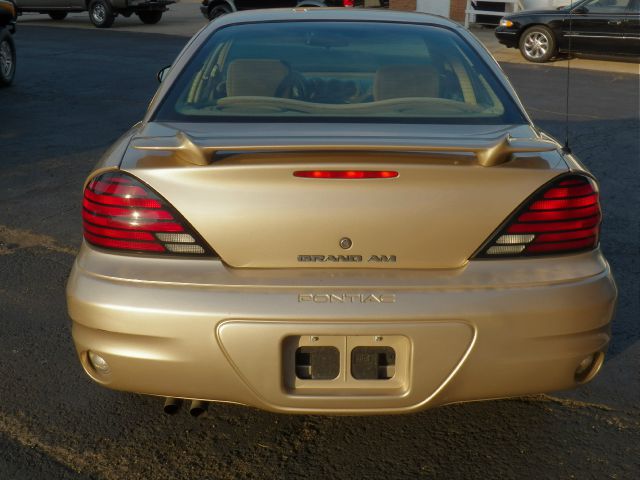 Pontiac Grand Am 2005 photo 1