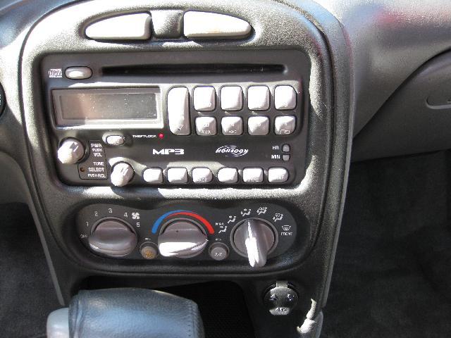 Pontiac Grand Am 2005 photo 1