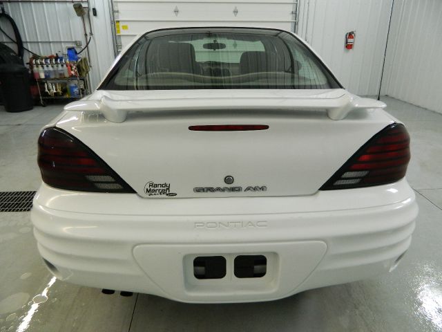 Pontiac Grand Am SE Sedan