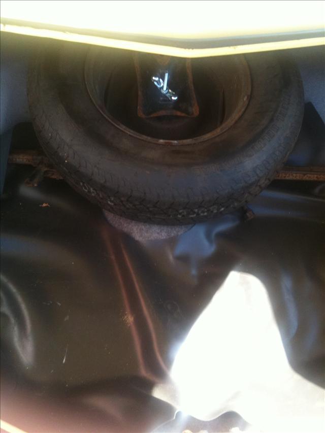 Pontiac Grand Prix 1977 photo 3