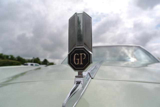 Pontiac Grand Prix 1979 photo 2