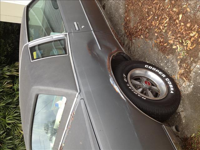 Pontiac Grand Prix 1986 photo 3