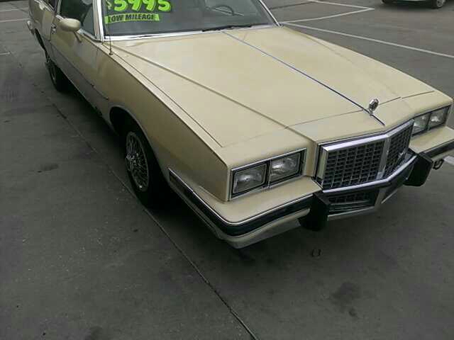 Pontiac Grand Prix 1986 photo 3