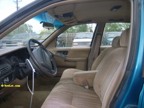 Pontiac Grand Prix 1994 photo 1