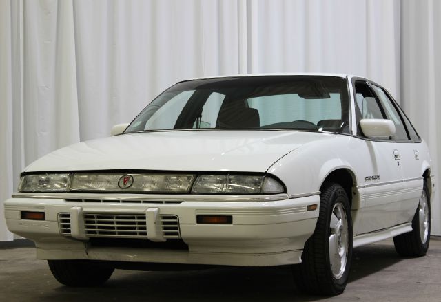 Pontiac Grand Prix 2500 4X4 8FT BED Sedan