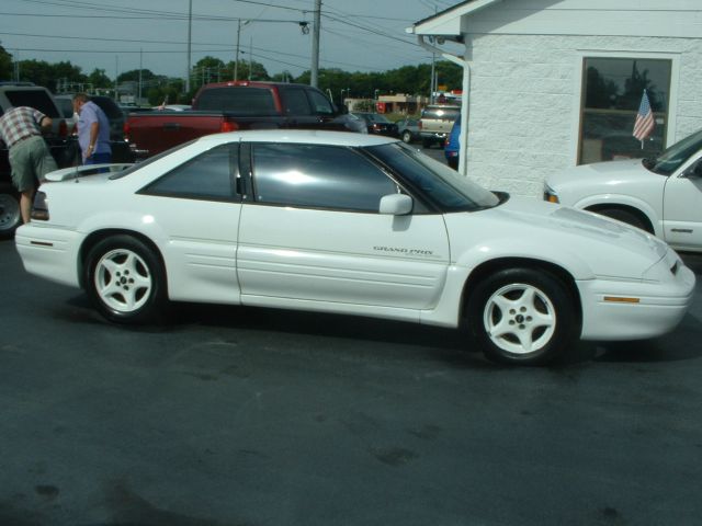 Pontiac Grand Prix 1995 photo 1
