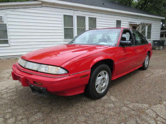 Pontiac Grand Prix 1995 photo 2