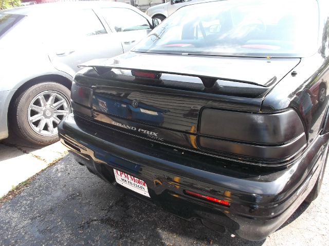 Pontiac Grand Prix 1996 photo 2