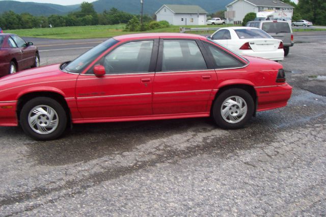 Pontiac Grand Prix Sport -5 Speed-stick-4x4 Sedan