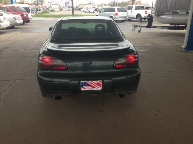 Pontiac Grand Prix XUV SLE 4WD Sedan