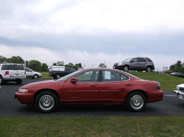 Pontiac Grand Prix 1998 photo 1