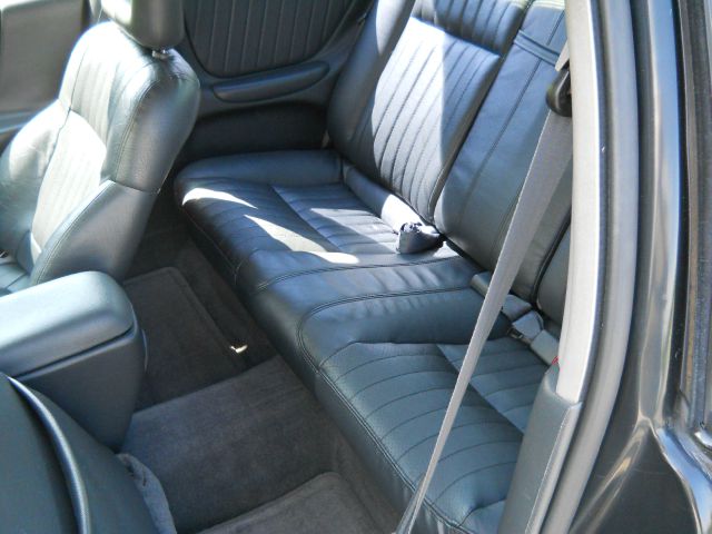 Pontiac Grand Prix 335xi Coupe AWD Coupe