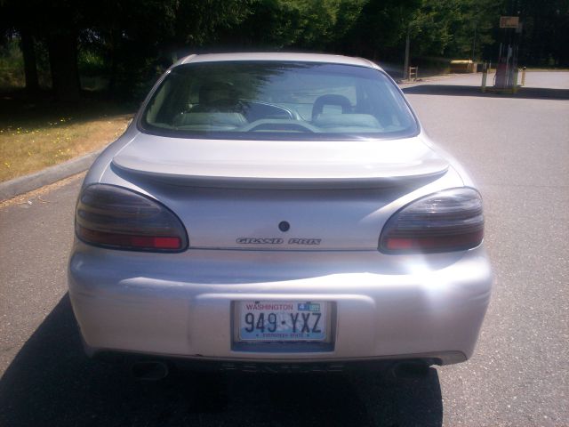 Pontiac Grand Prix XUV SLE 4WD Sedan